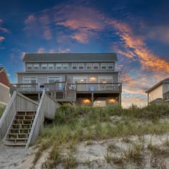 Oceanfront Home, Hot Tub, Arcade, Dog Friendly
