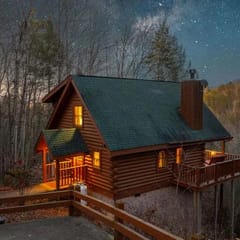 Romantic Cabin · Hot Tub, Jacuzzi, Pool Table