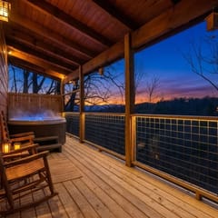 Mountain Views, Hot Tub, Theater, King Suites
