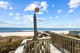 Ocean's Edge: Oceanfront Home, Dog Friendly - Image 5