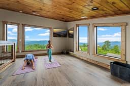 Mountain Views, Hot Tub, 10 Min To Dollywood - Image 5