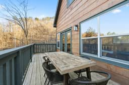 Secluded Hot Tub Cabin, Arcade, Pets Welcome - Image 4
