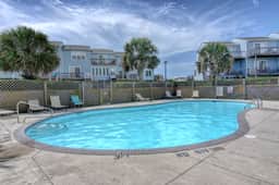 Soundfront Retreat, Sunset Decks, Beach Walk - Image 3