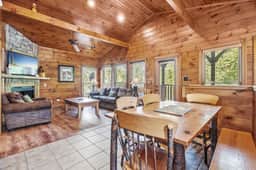 Hot Tub, Fireplace, Game Room, 2 Mi To Town - Image 4