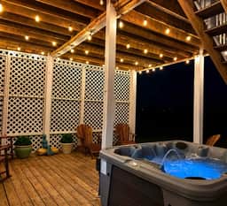 Private Beach Access, Hot Tub, Fire Pit - Image 3