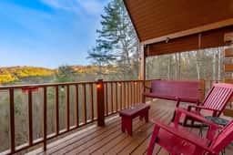 Romantic Cabin · Hot Tub, Jacuzzi, Pool Table - Image 3