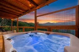 Sunset Mountain Views · Hot Tub · Gated - Image 2
