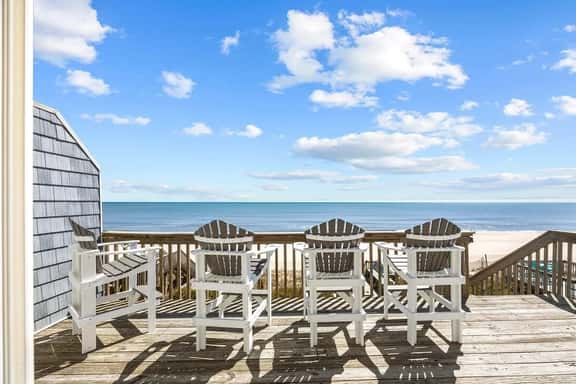 Ocean's Edge: Oceanfront Home, Dog Friendly - Image 1