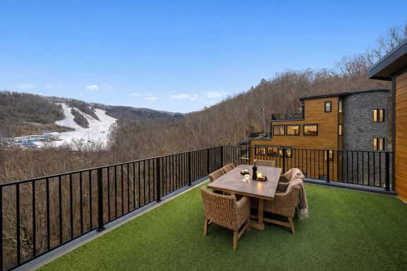 Indoor Pool, Hot Tub, Ski View · Sleeps 22 - Image 1