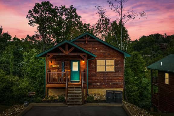 6 Min To Dollywood, Hot Tub & Game Room - Image 1