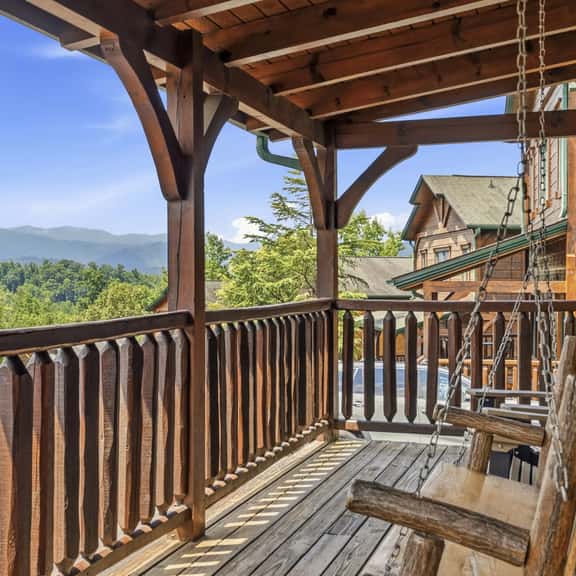 Hot Tub, Fireplace, Game Room, 2 Mi To Town - Image 1