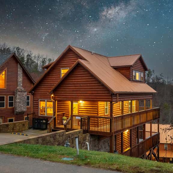 Hot Tub, Pool Table, Fall Views By Dollywood - Image 1
