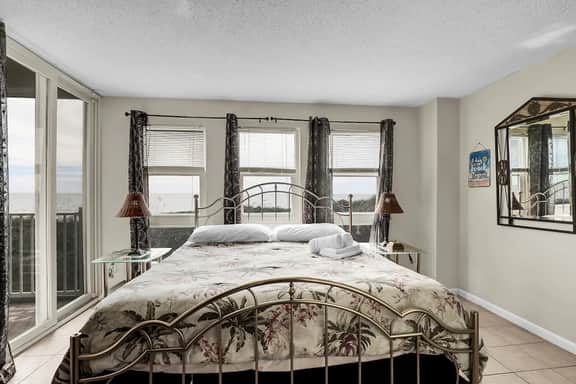 Oceanfront Condo, Sunrise Balconies, Arcade - Image 4