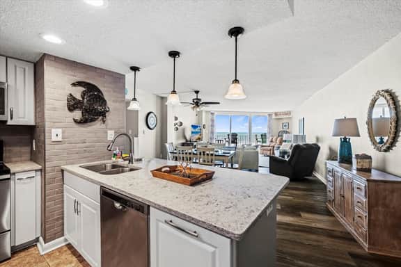 Oceanfront Condo, Resort Pools, Sauna, Arcade - Image 2