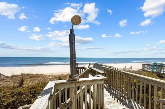 Ocean's Edge: Oceanfront Home, Dog Friendly - Image 5