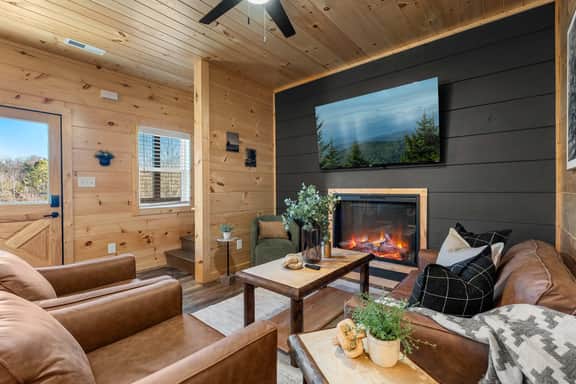 Hot Tub, Game Loft, 6 Min To The Island - Image 2