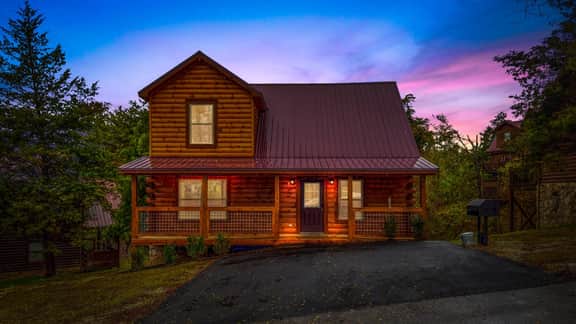 Hot Tub, Pool Table Cabin, No Steep Roads - Image 2