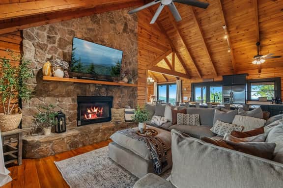 Golf Simulator Cabin With Big Smoky Views - Image 5