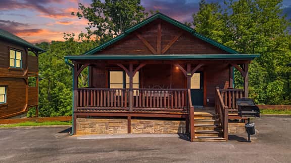 Hot Tub, Fireplace, Game Room, 2 Mi To Town - Image 2
