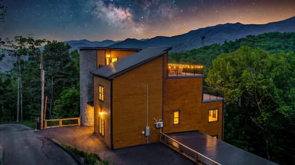Indoor Pool, Hot Tub, Ski View · Sleeps 22 - Image 3