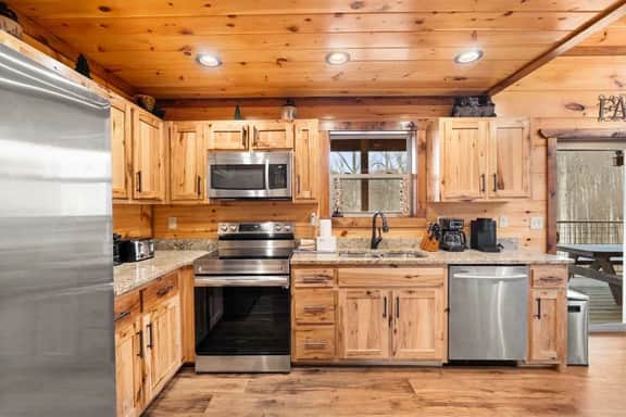 Mountain Views, Hot Tub, Theater, King Suites - Image 4