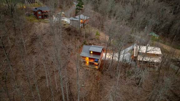 Mountain Views, Hot Tub, Theater, King Suites - Image 5